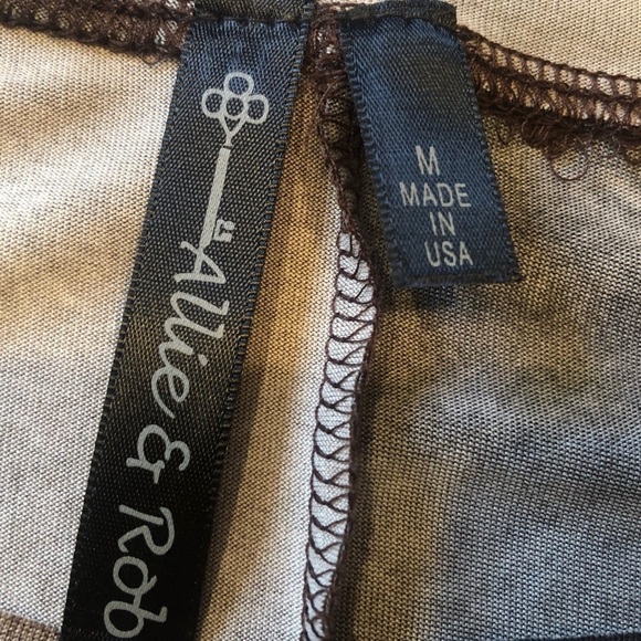 Allie & Rob tie dye shark bite hem 3/4 sle… - Picture 5 of 8